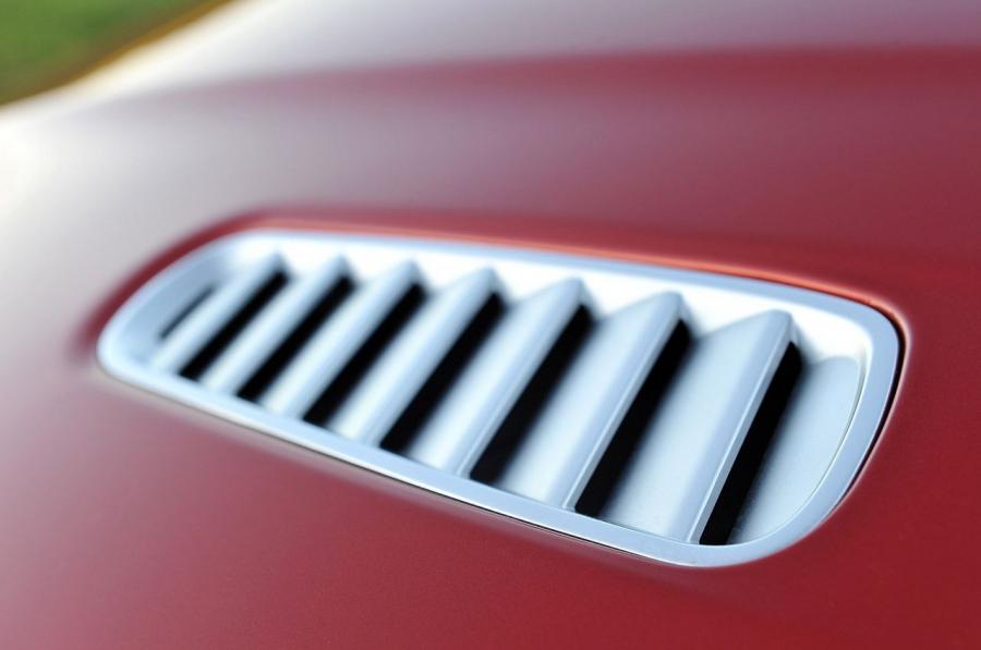 Детали экстерьера Aston Martin DB9 2013 года  (NA) (фото 49 из 60)